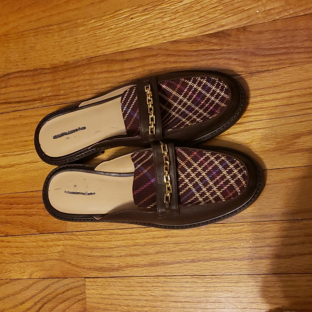 NWOT Ann Taylor Plaid Chain Loafer Slides